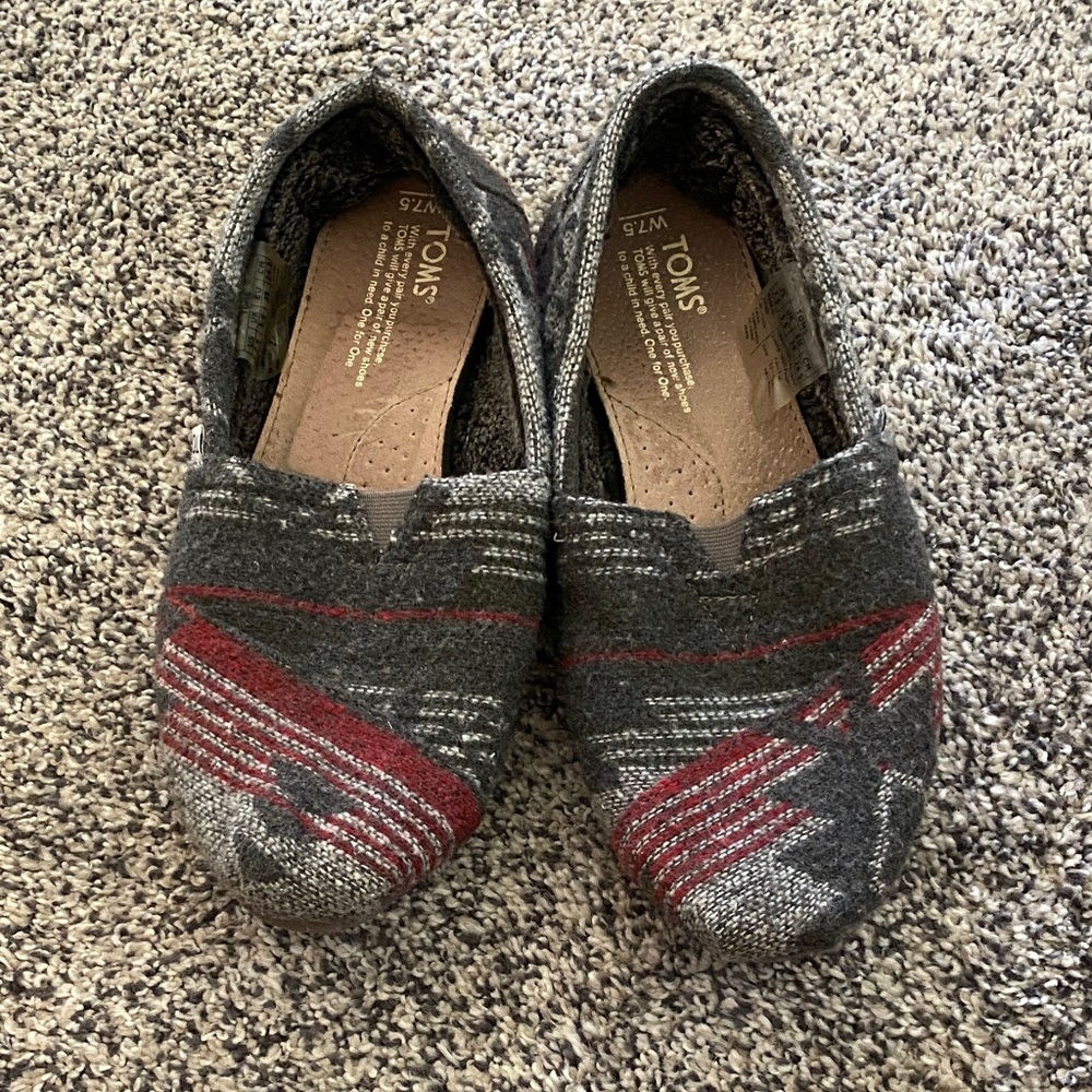 TOMS Charcoal and Crimson Patterned Slip-Ons